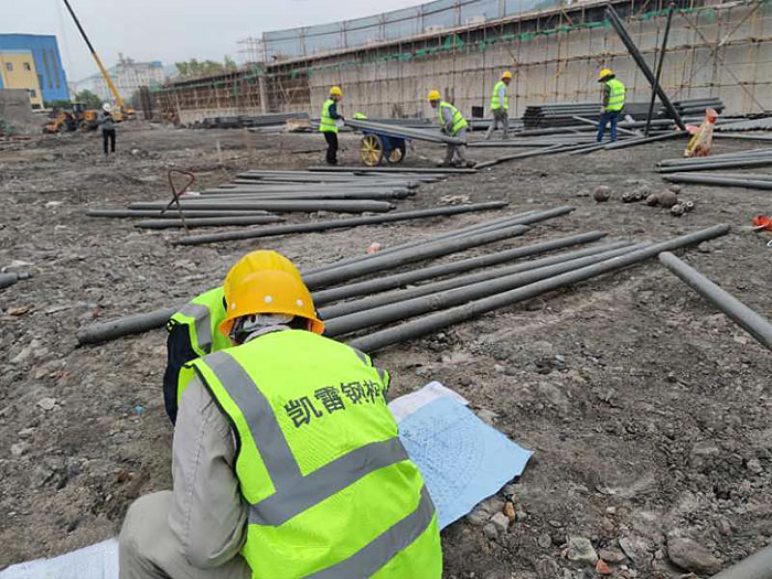 龙海螺栓球网架结构